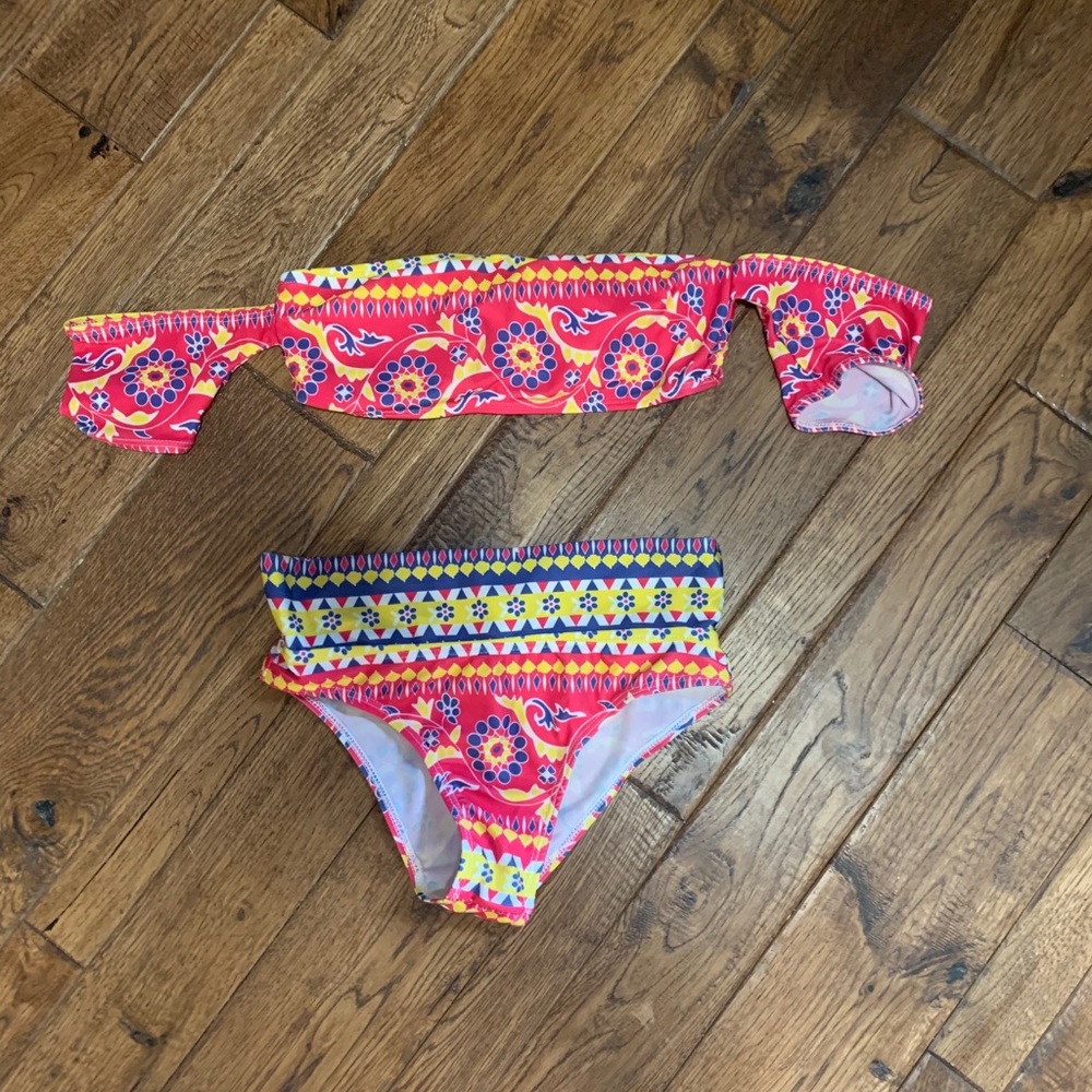 High waisted bikini with mini sleeves